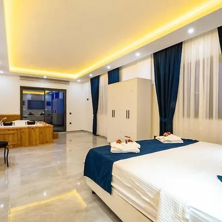 Sunrose Kalkan Antalya Jakuzili شقة كاس